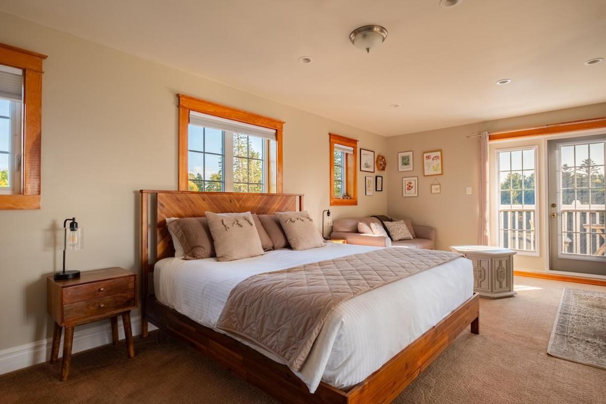 Tides Inn Guest Suites Halls Harbour Экстерьер фото